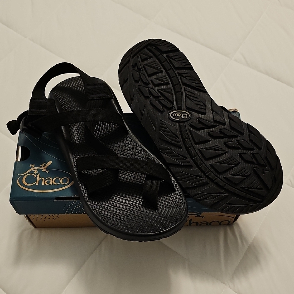 Chaco Z2 Classic Black Sandals with Adjustable Straps